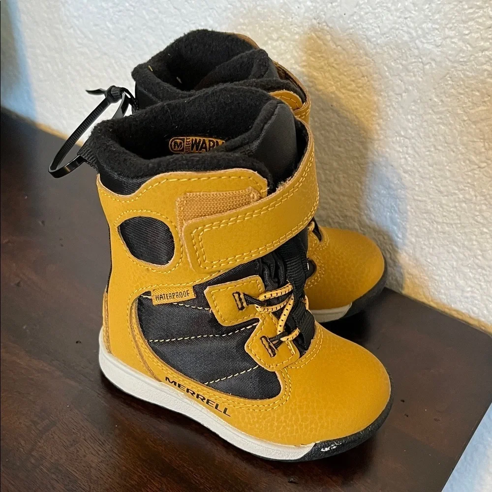 Merrell Kids Yellow and Black Adventure Boots